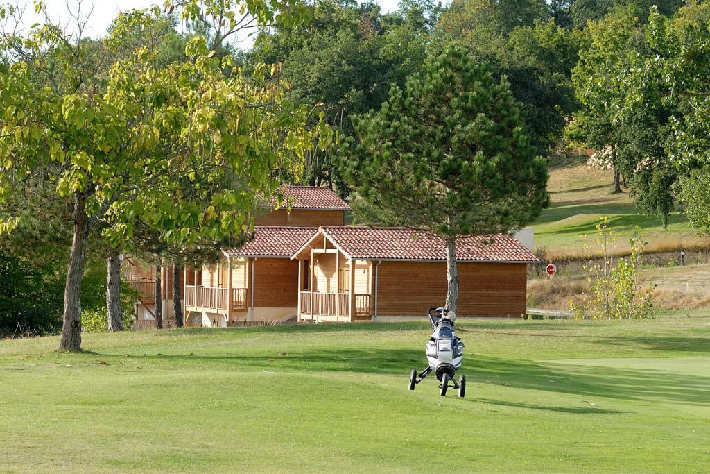 Madame Vacances - Residence Du Golf D'Armagnac Оза Номер фото